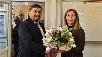 Başkan Şenlikoğlu , Öğretmenleri Ziyaret Etti