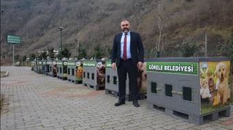 Hayvan Bakım Evine Yeni Köpek Kulübeleri yerleştirildi